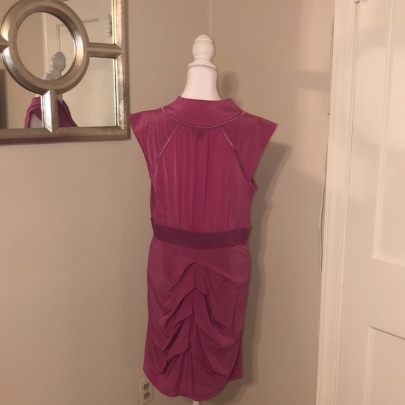 Beautiful purple/pink dress with pleating details in the front and back. - Picture 4 of 8